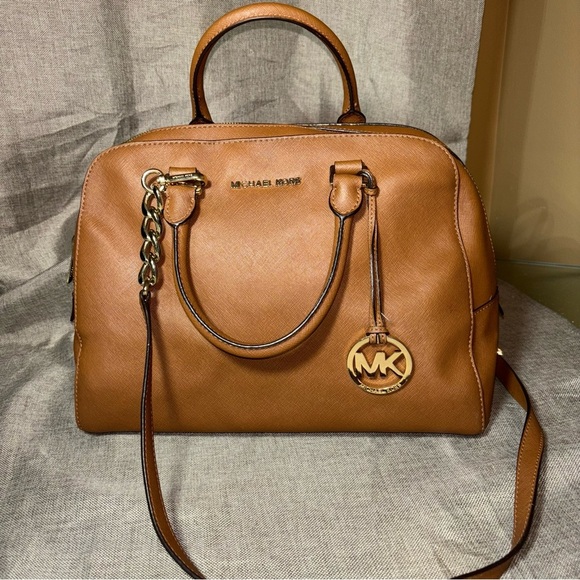 MICHAEL KORS Carmel Saffiano Satchel Shoulder bag. - Picture 3 of 11